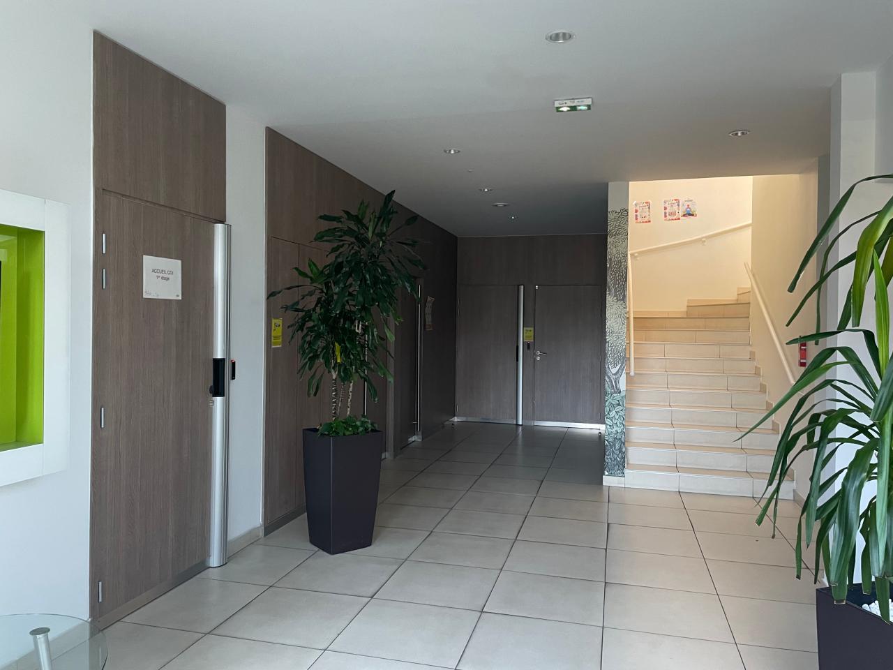 Bureau Aix-en-Provence 1053m² Location bureau Aix-en-Provence Bouches-du-Rhône OLBUR2314514 3